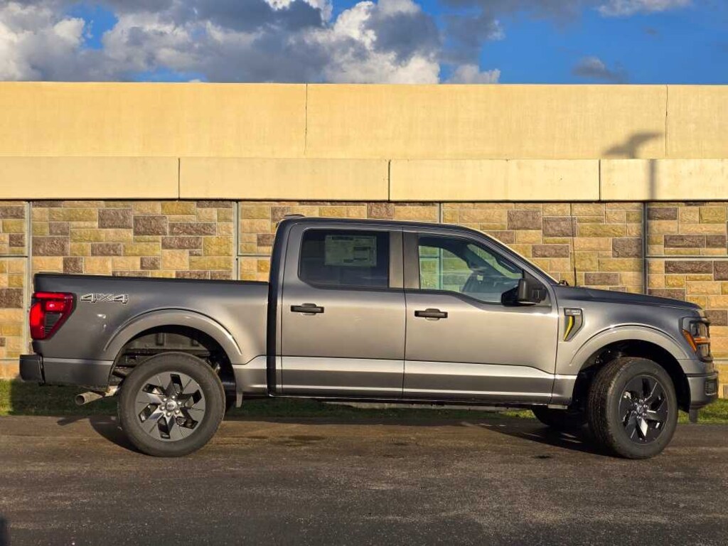 New 2025 Ford F-150 STX 4WD Supercrew 5.5 Box 4WD SuperCrew 5.5 Box