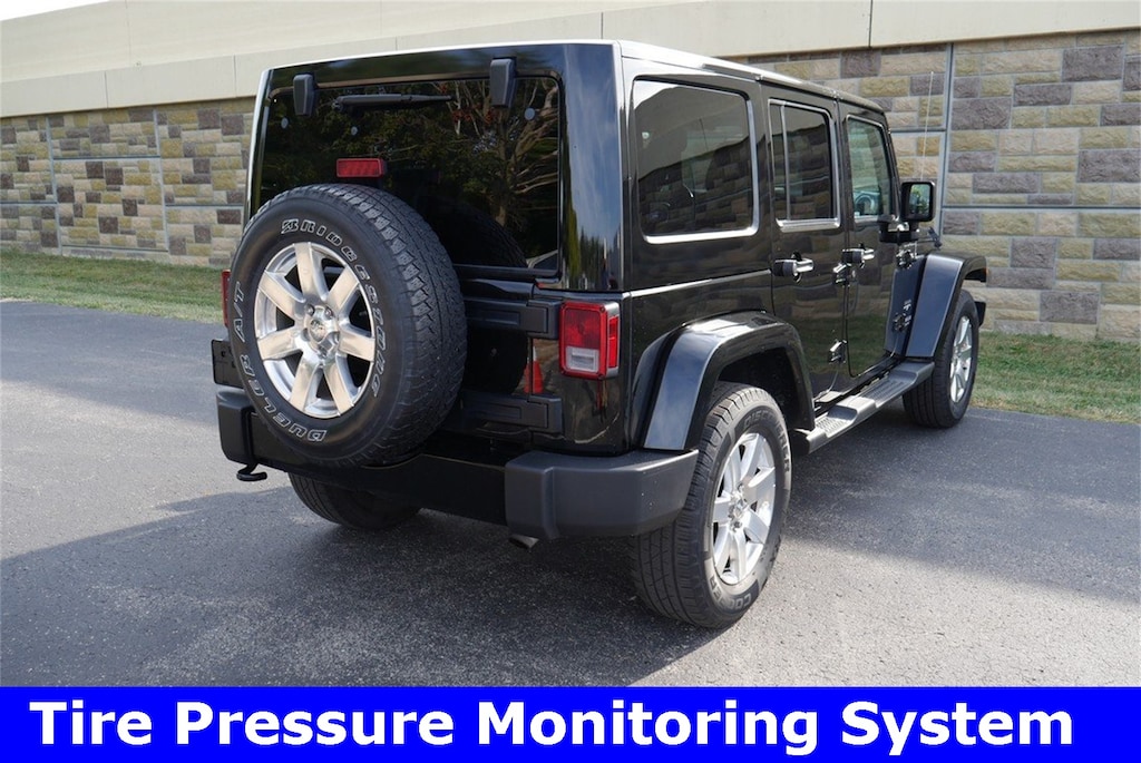 Used 2016 Jeep Wrangler Unlimited Sahara SUV