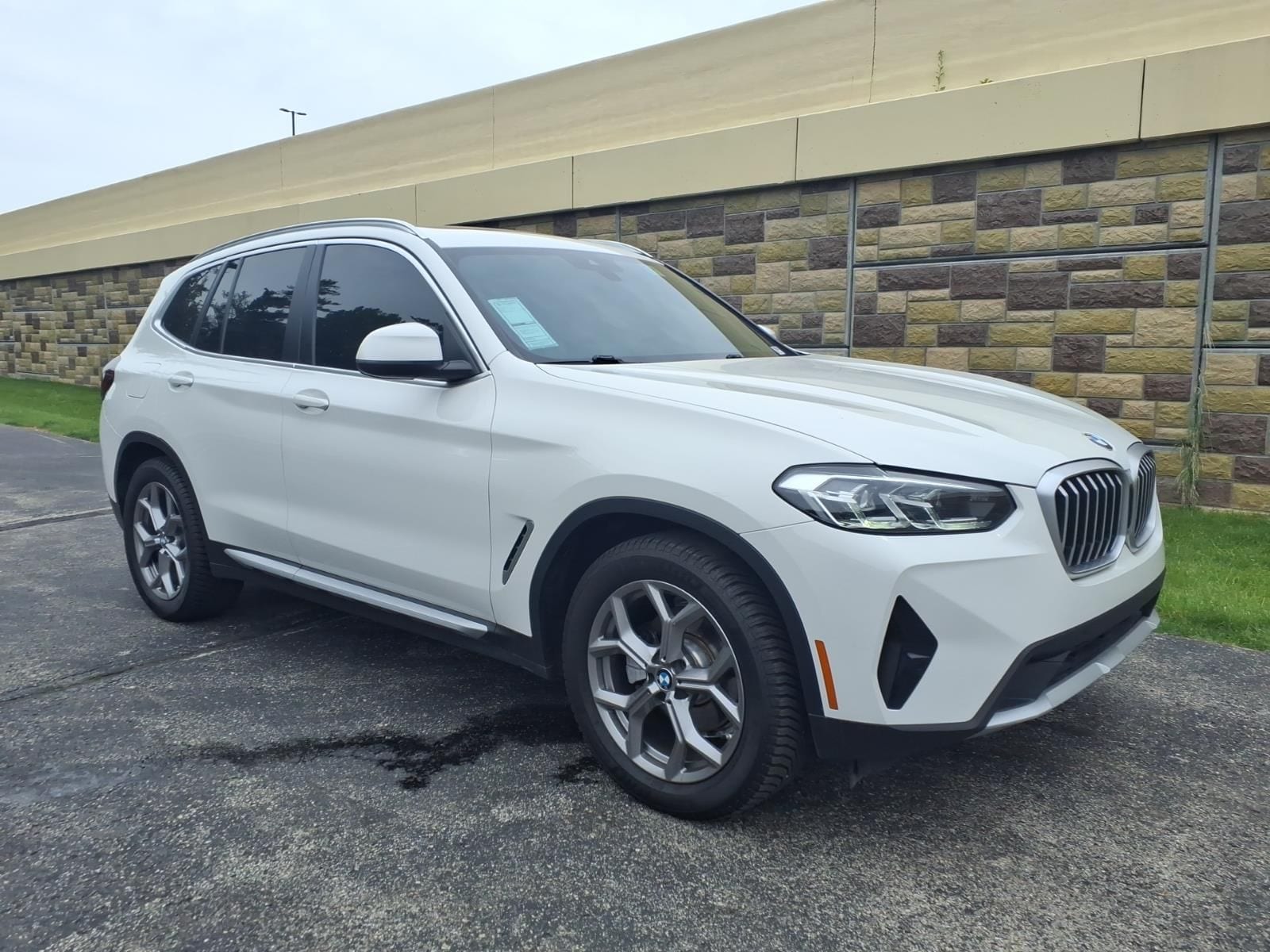 2023 BMW X3 xDrive30i's photo