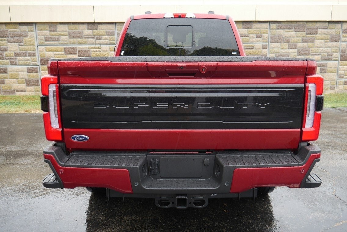 2026 Ford F-250 Platinum photo 4