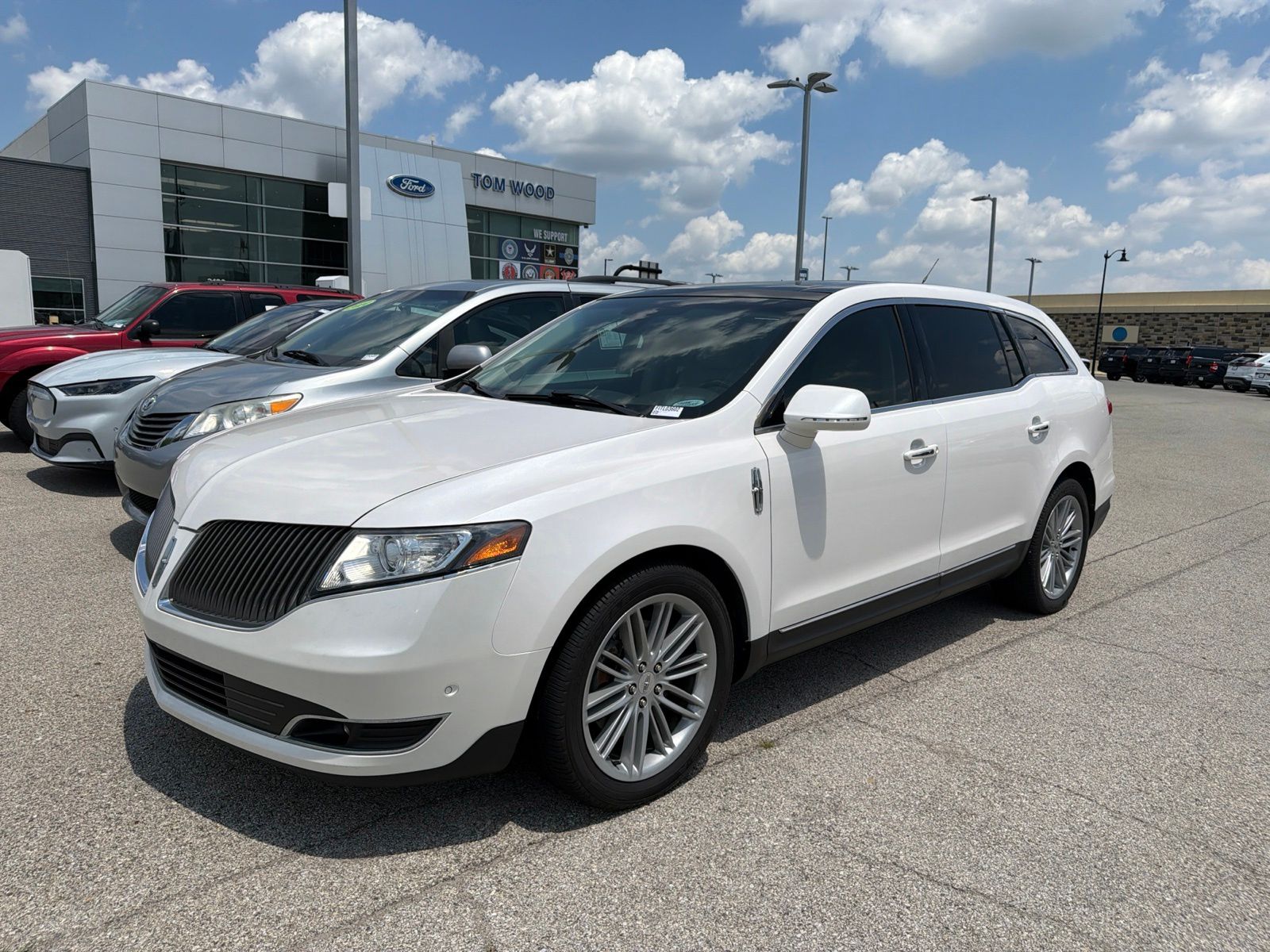 2015 Lincoln MKT 3.5 EcoBoost AWD's photo