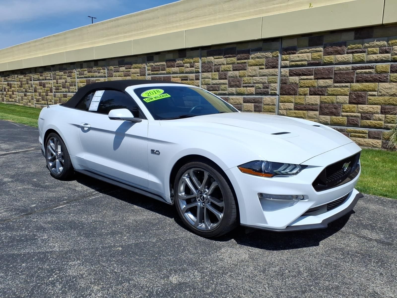 2018 Ford Mustang GT Convertible Premium's photo