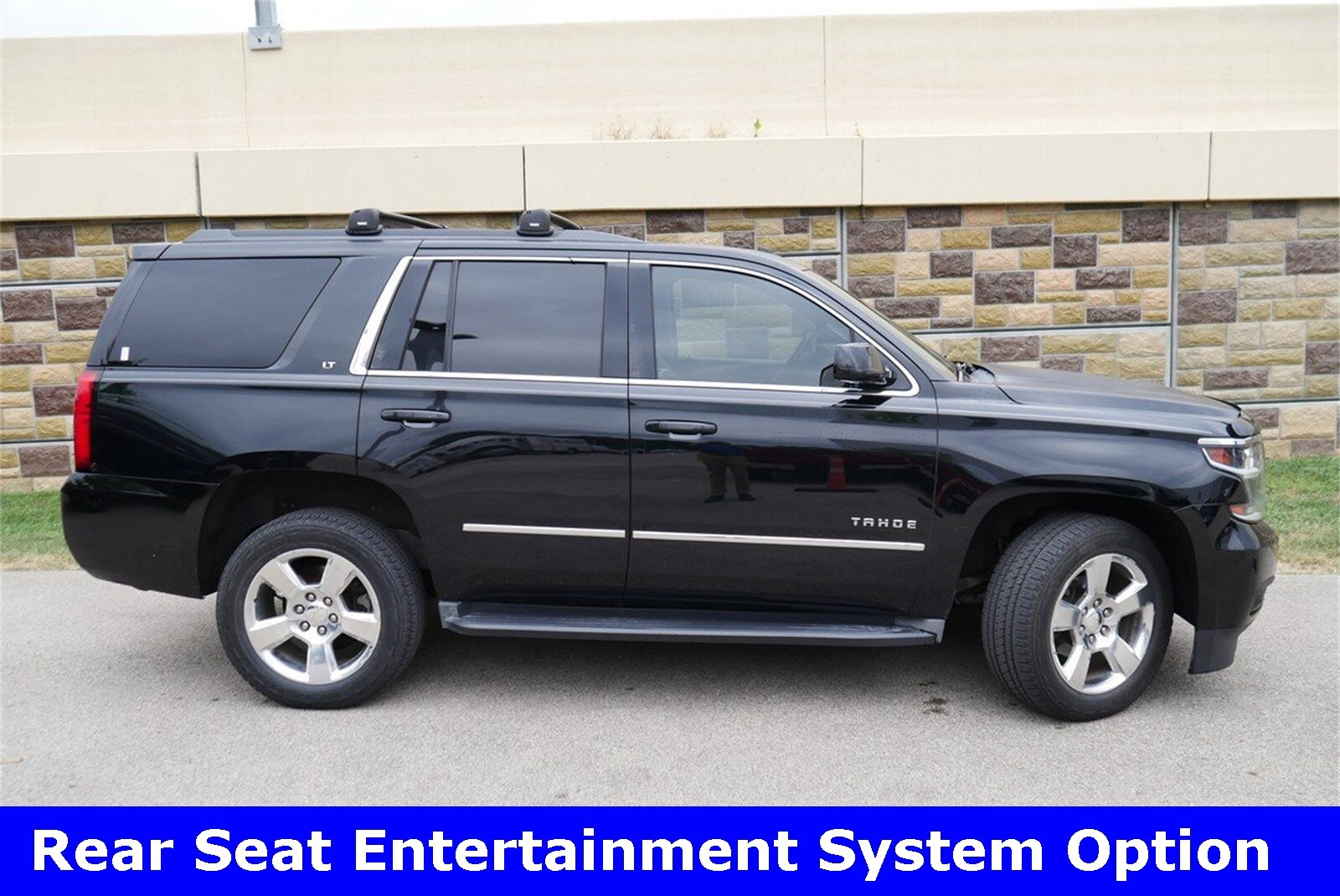 2016 Chevrolet Tahoe LT photo 2