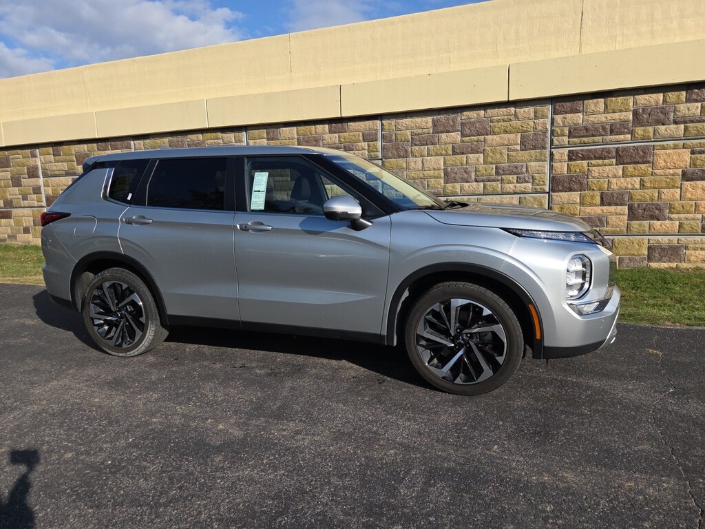 Certified 2024 Mitsubishi Outlander SE FWD