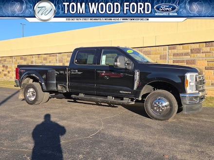2025 Ford Super Duty F-350 DRW XLT 4WD Crew Cab 8 Box 4WD Crew Cab 8 Box