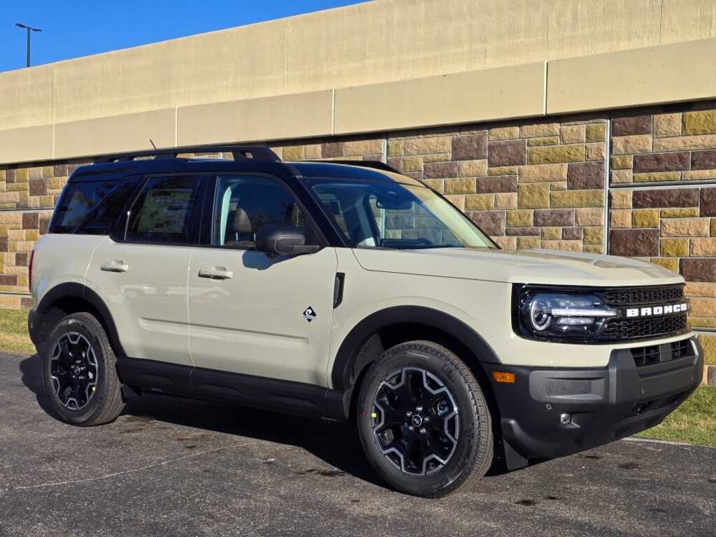 New 2025 Ford Bronco Sport Outer Banks 4x4