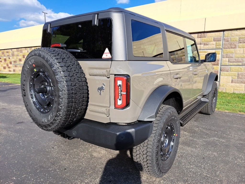 New 2025 Ford Bronco Outer Banks 4x4