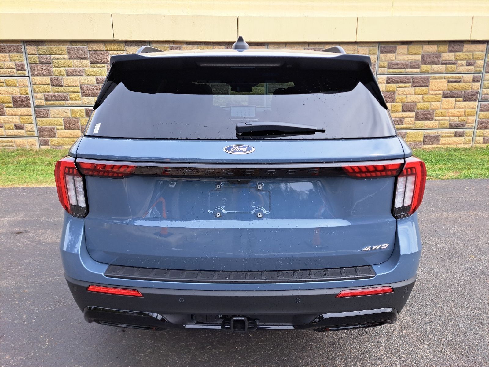 2026 Ford Explorer ST-Line - Photo 4
