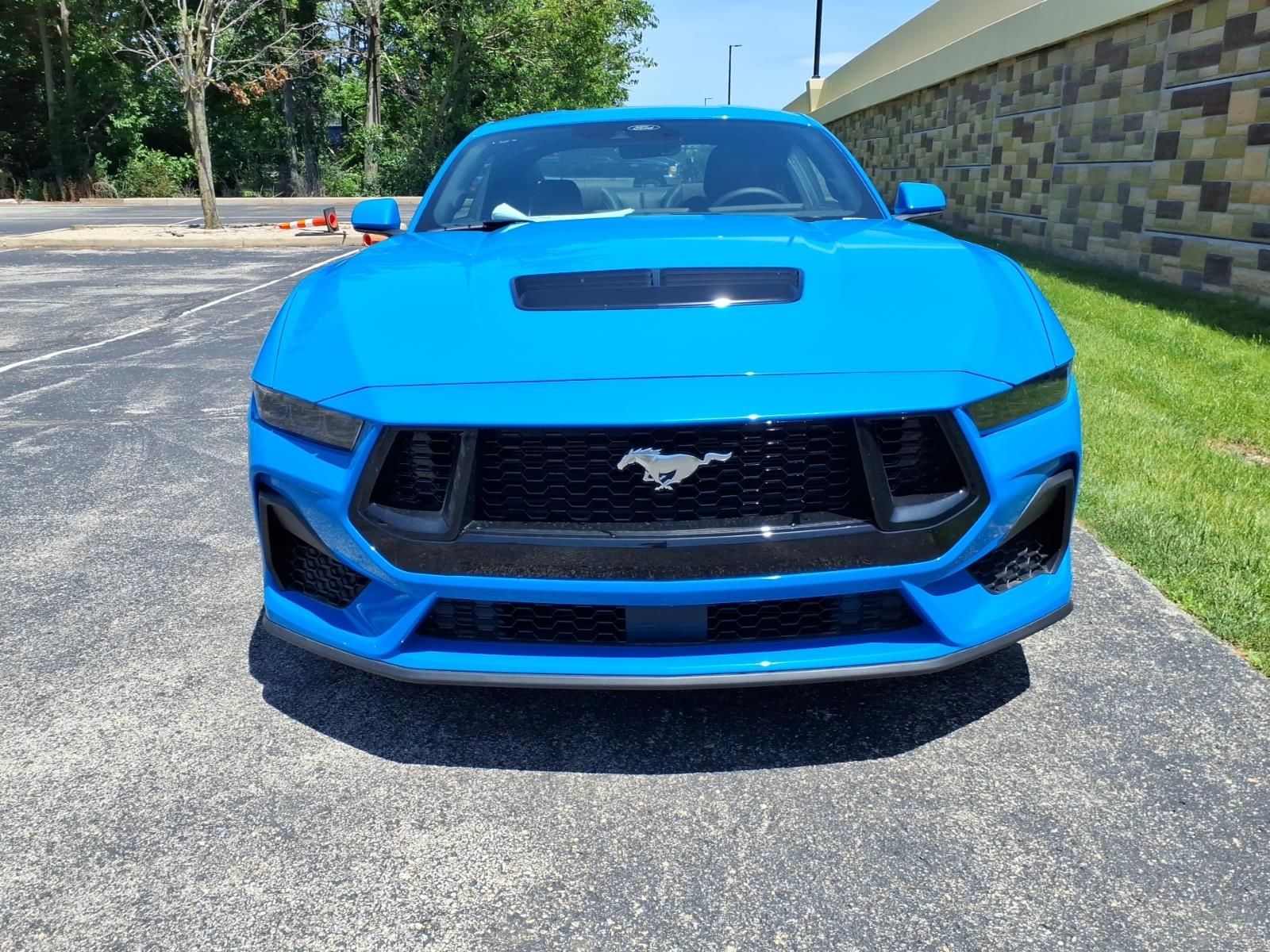 2026 Ford Mustang GT Fastback - Photo 3