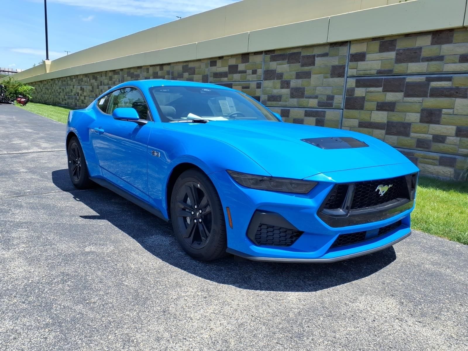 2026 Ford Mustang GT Fastback - Photo 2