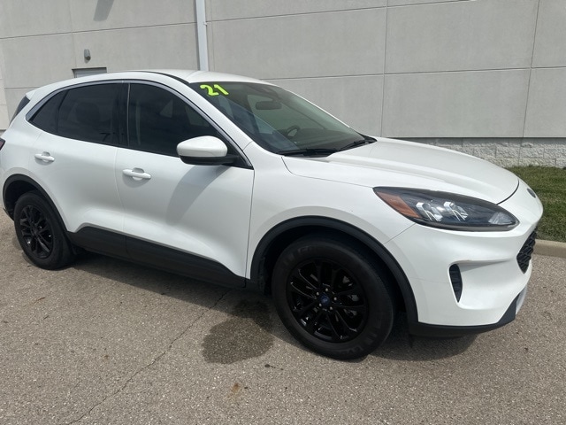 Used 2021 Ford Escape SE with VIN 1FMCU0G62MUA46323 for sale in Anderson, IN