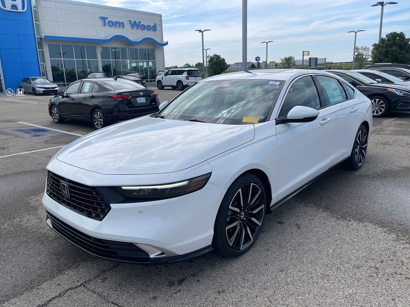 2026 Honda Accord Hybrid Touring's photo