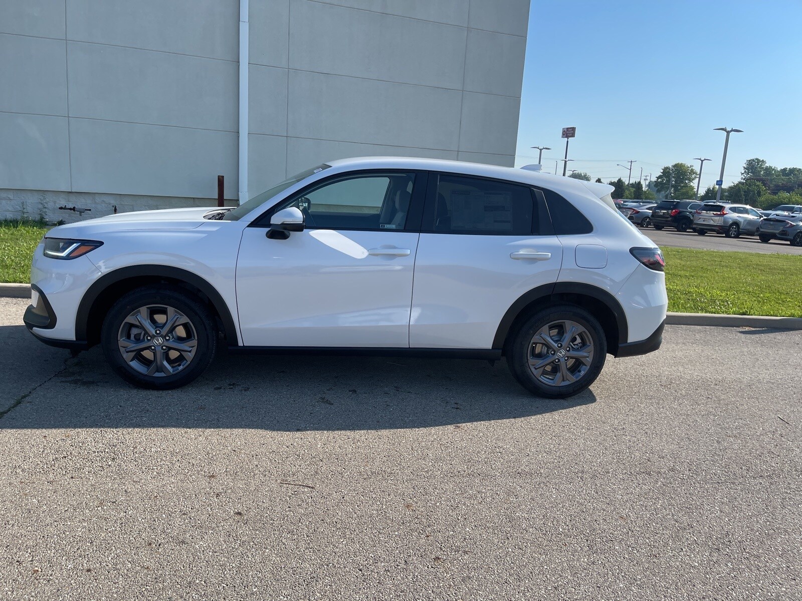 2026 Honda HR-V LX photo 3