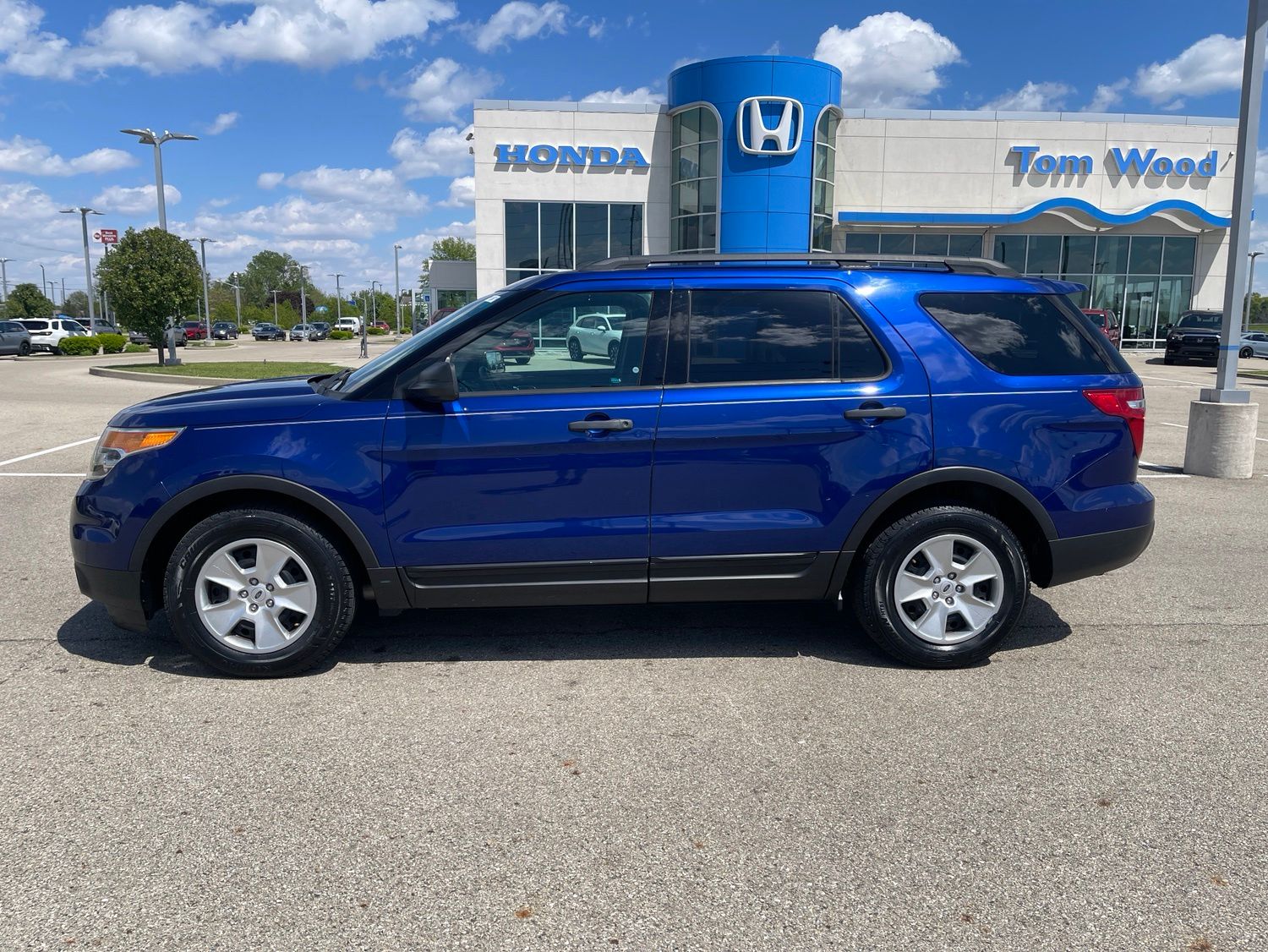 Used 2014 Ford Explorer Base with VIN 1FM5K7B81EGA88319 for sale in Anderson, IN