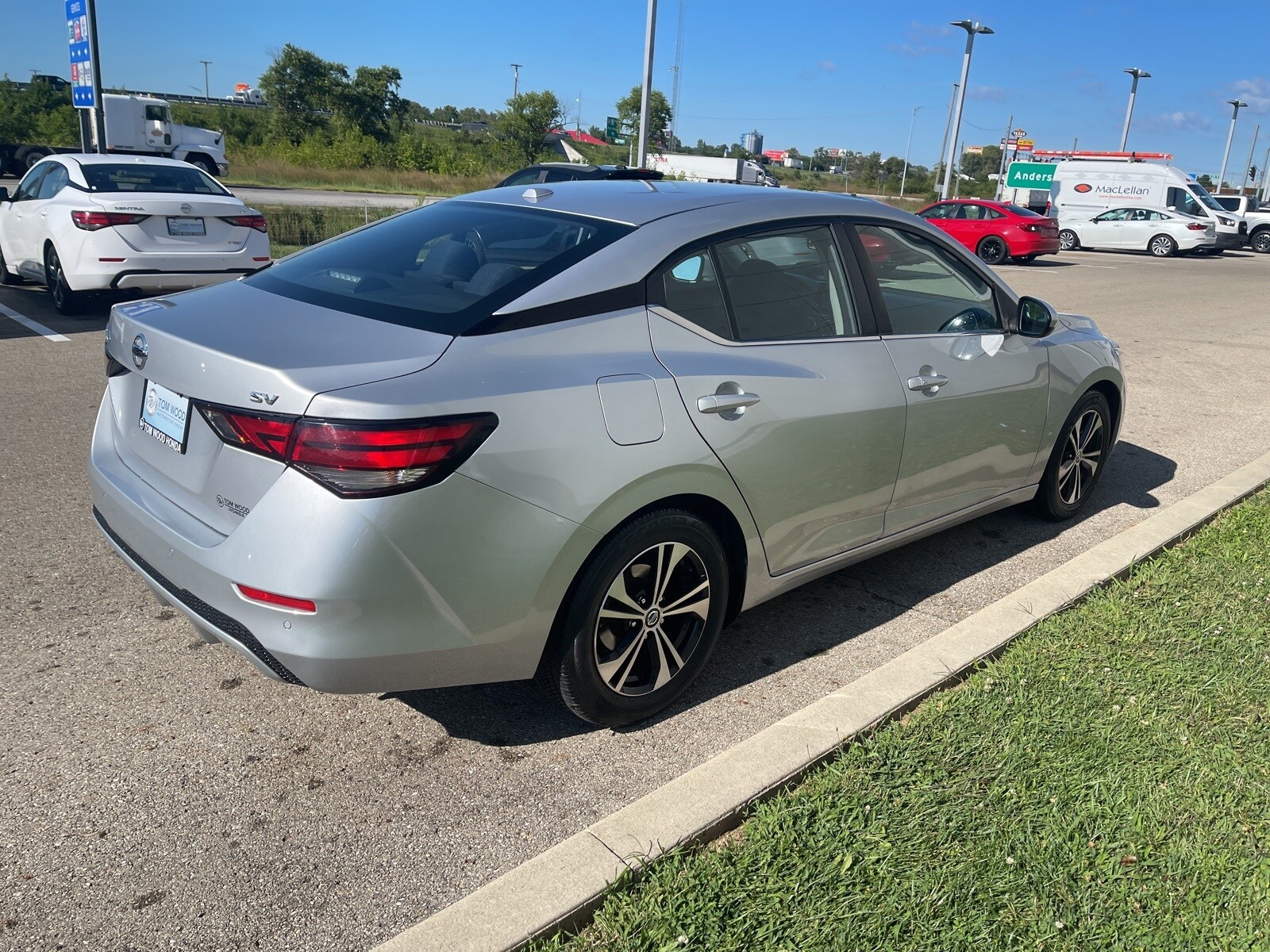 2021 Nissan Sentra SV photo 3