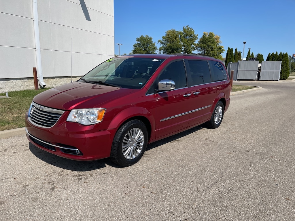 Used 2015 Chrysler Town & Country Touring-L Van
