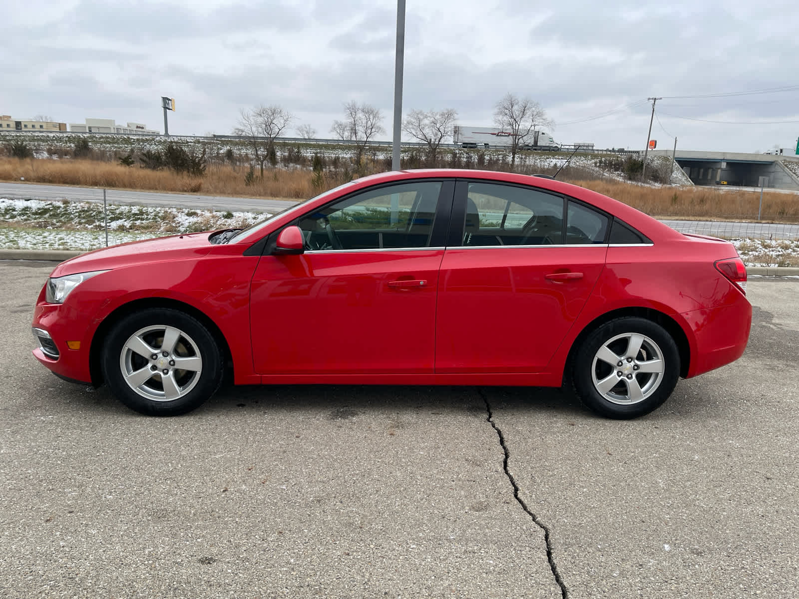 2015 Chevrolet Cruze photo 2
