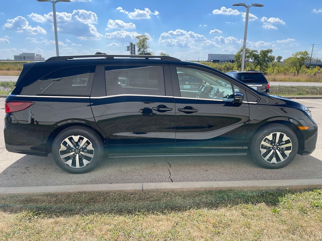 New 2026 Honda Odyssey EX-L Van Passenger