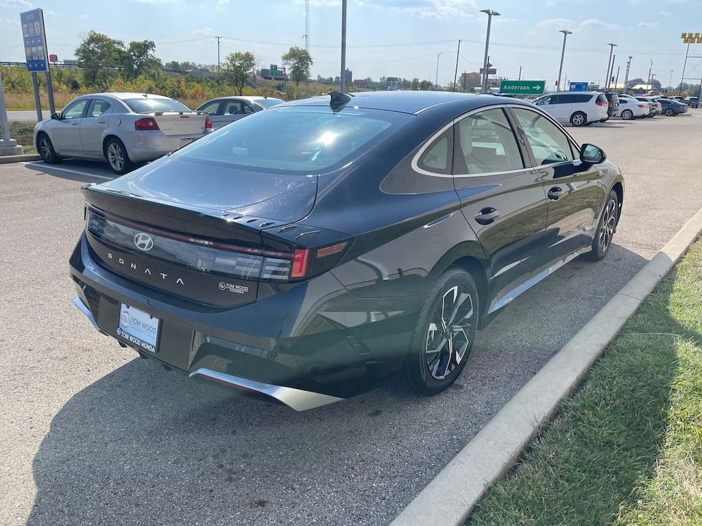 Used 2024 Hyundai Sonata SEL Sedan