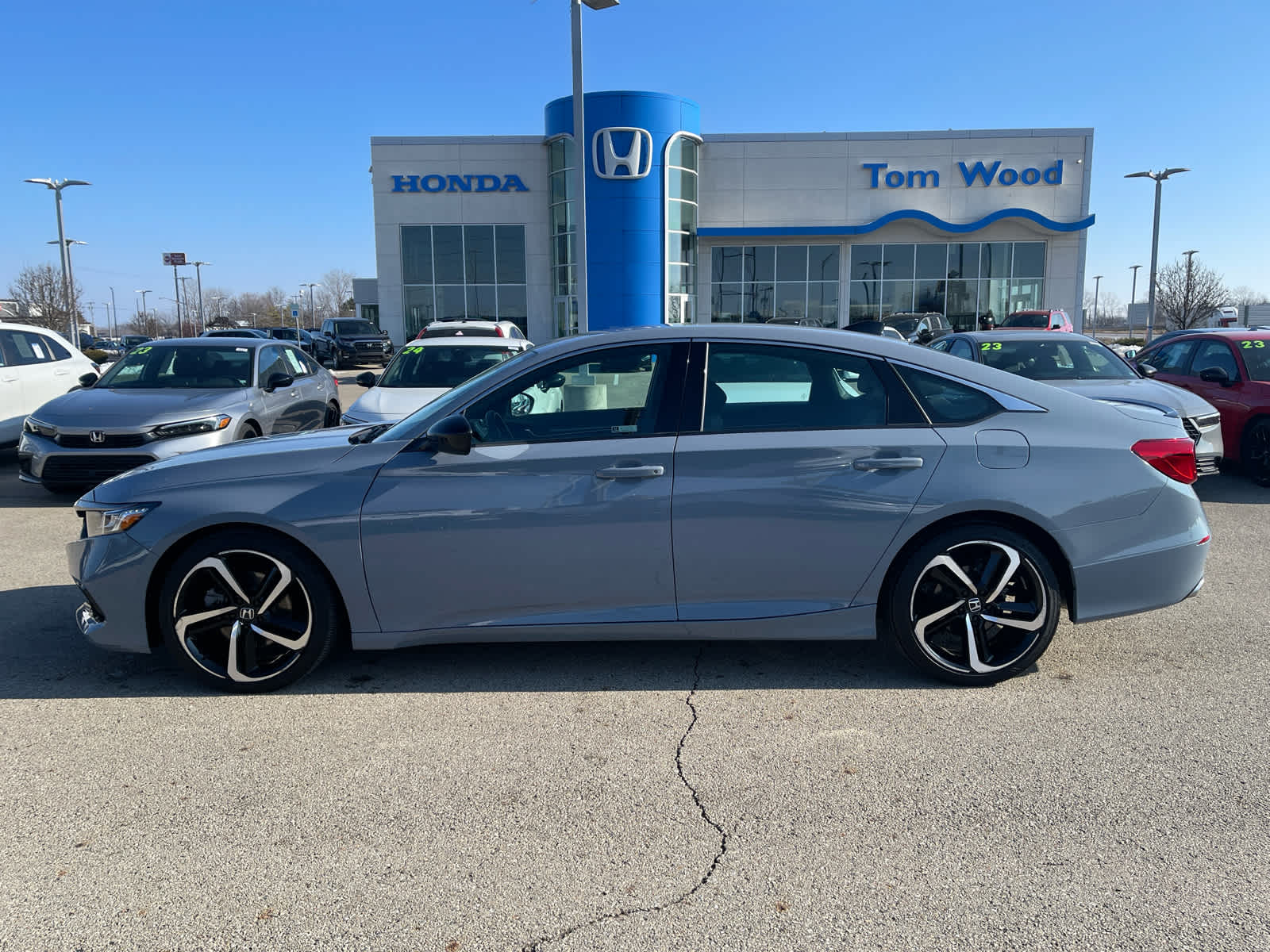 Used 2022 Honda Accord Sport with VIN 1HGCV1F37NA087579 for sale in Northfield, Minnesota