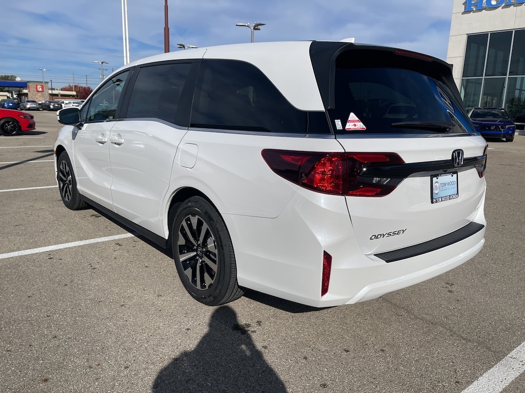 New 2026 Honda Odyssey EX-L Van Passenger
