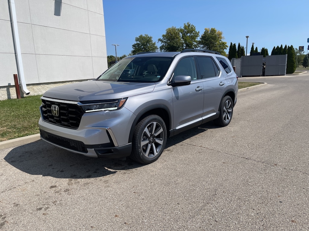 New 2025 Honda Pilot Touring SUV