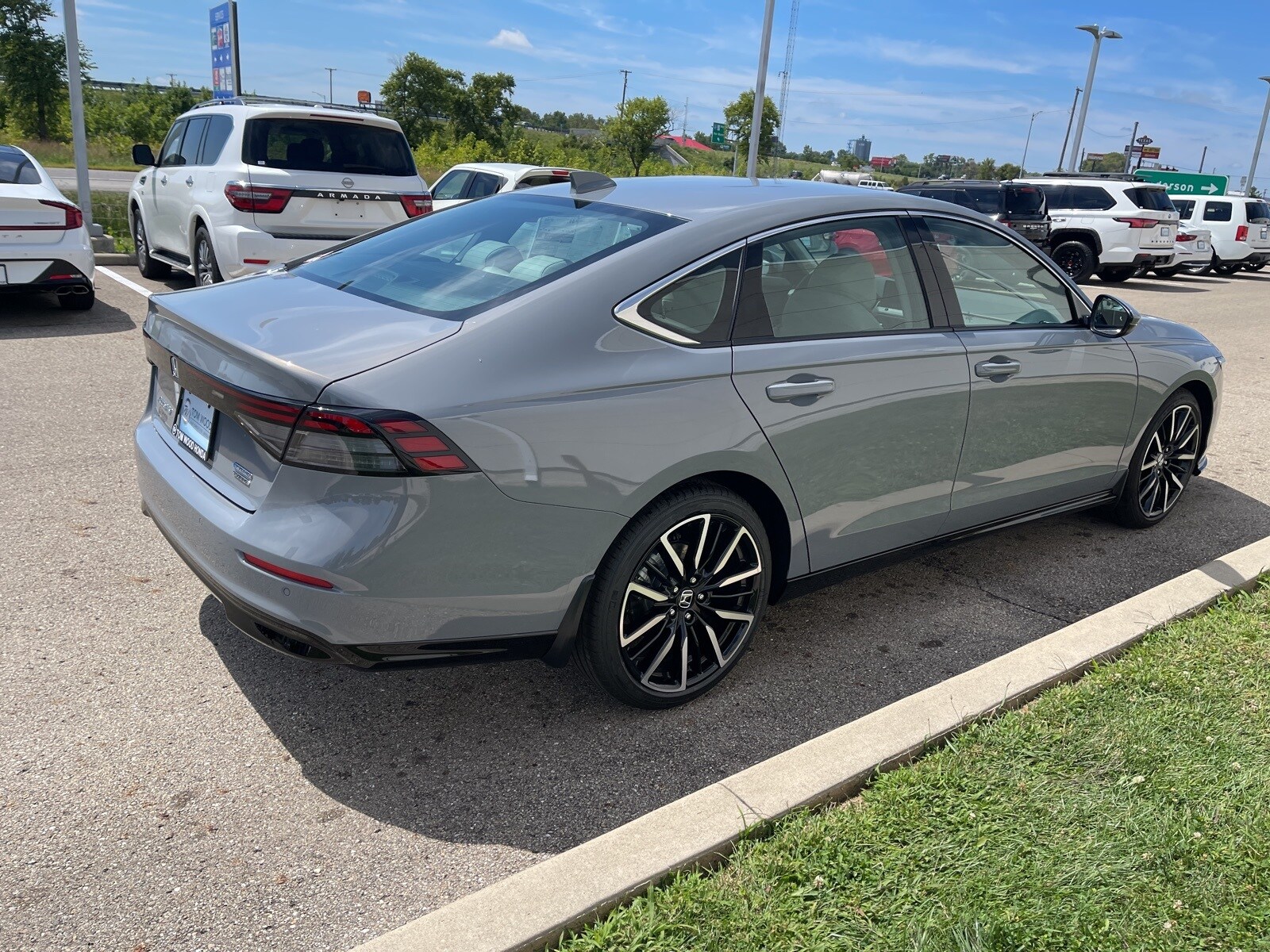 2025 Honda Accord Hybrid Touring photo 3
