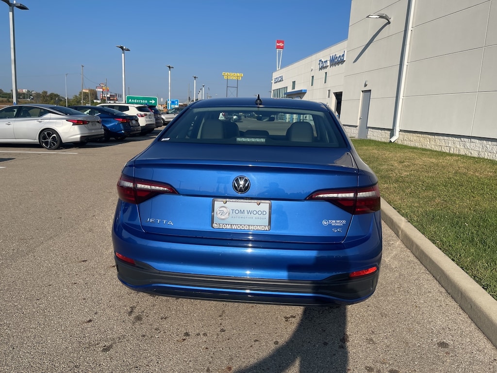 Used 2024 Volkswagen Jetta 1.5T SE Sedan