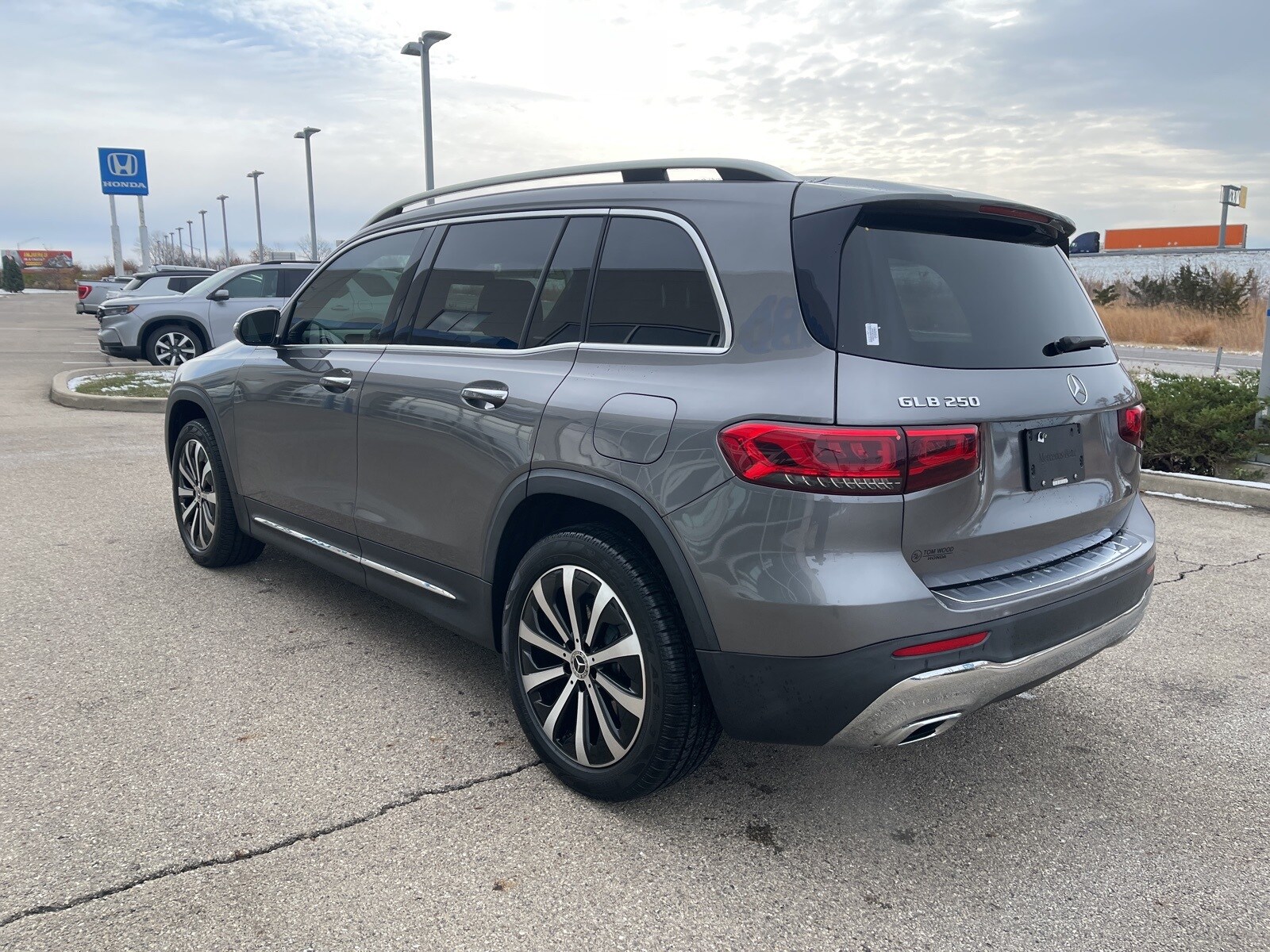 2021 Mercedes Benz GLB 250 photo 2