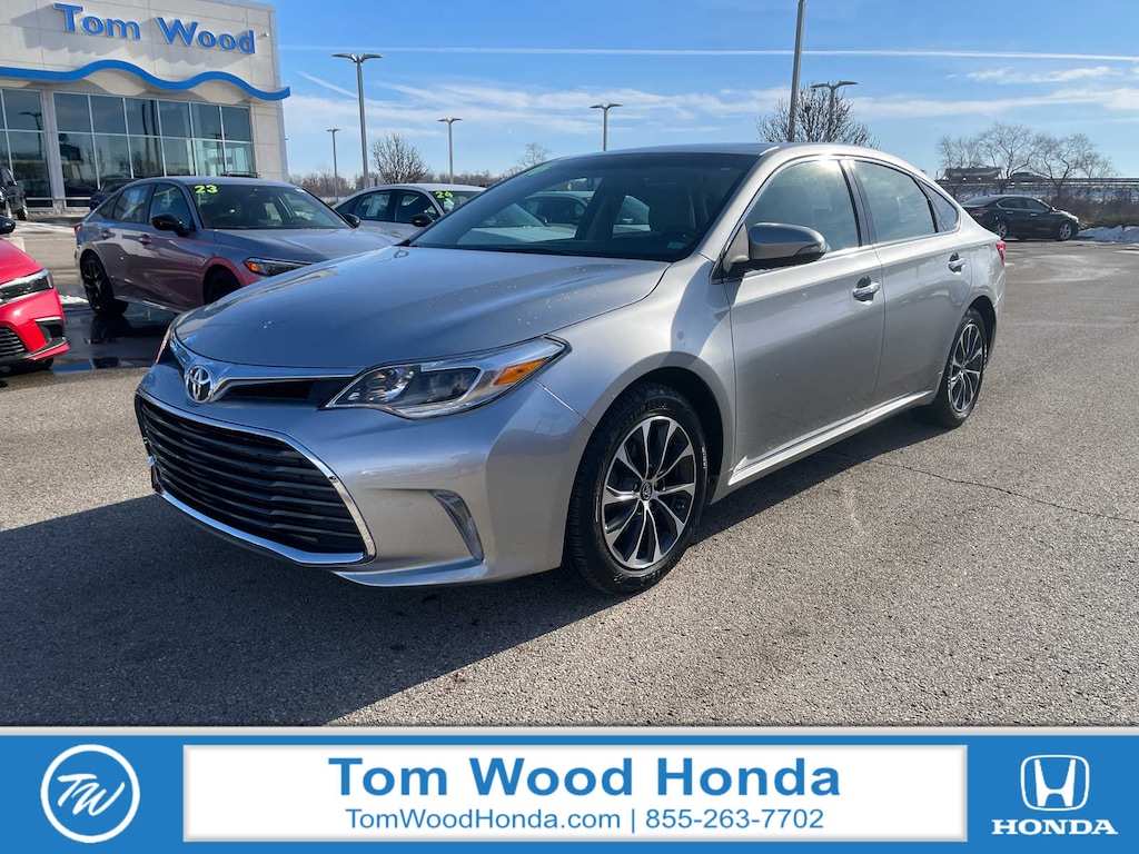 Used 2016 Toyota Avalon XLE Premium Sedan