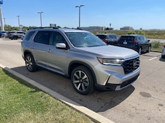 2025 Honda Pilot Touring SUV