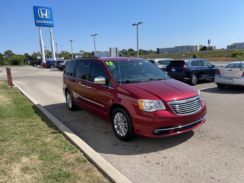 Used 2015 Chrysler Town & Country Touring-L Van