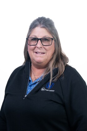 Staff member Linda Smith from e6793ad4f9f8