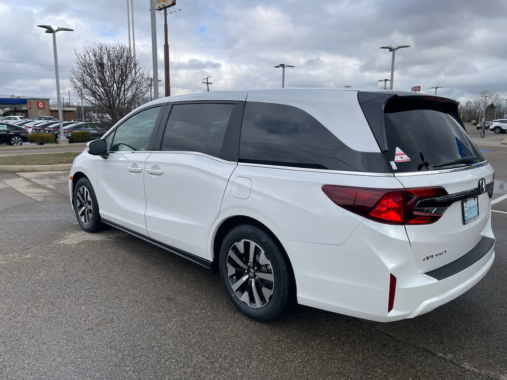 New 2026 Honda Odyssey EX-L Van Passenger