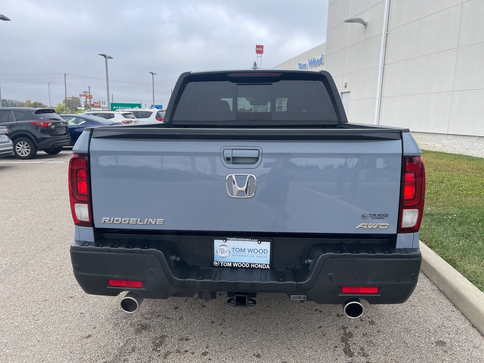 2022 Honda Ridgeline Black Edition photo 4
