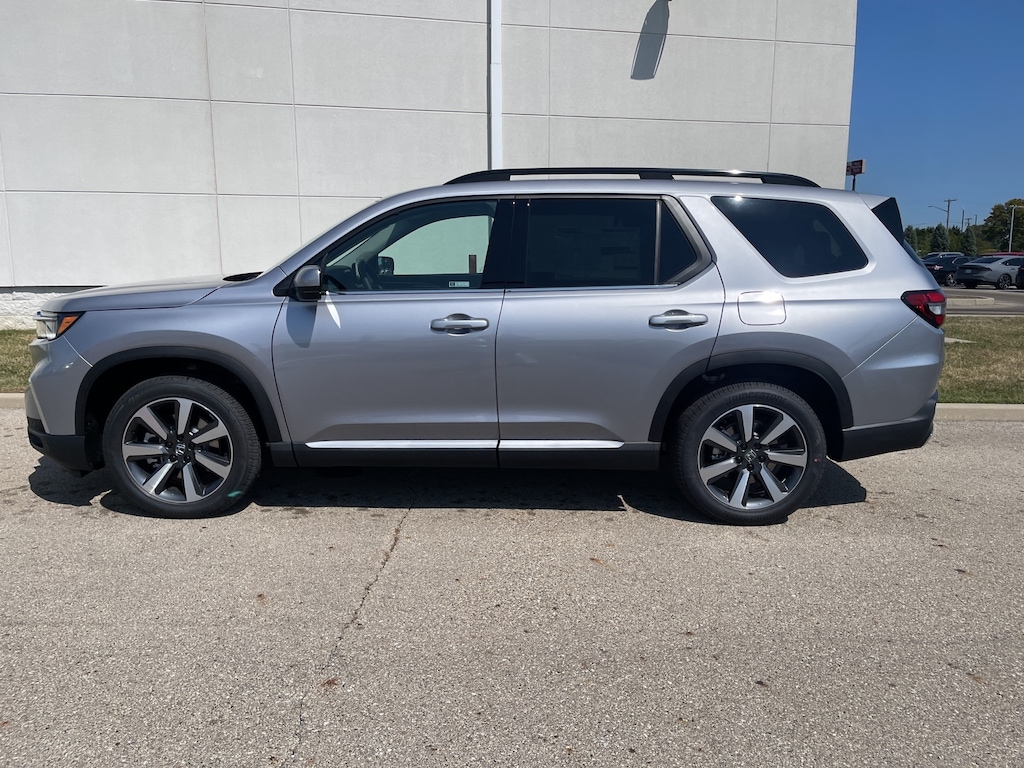 New 2025 Honda Pilot Touring SUV