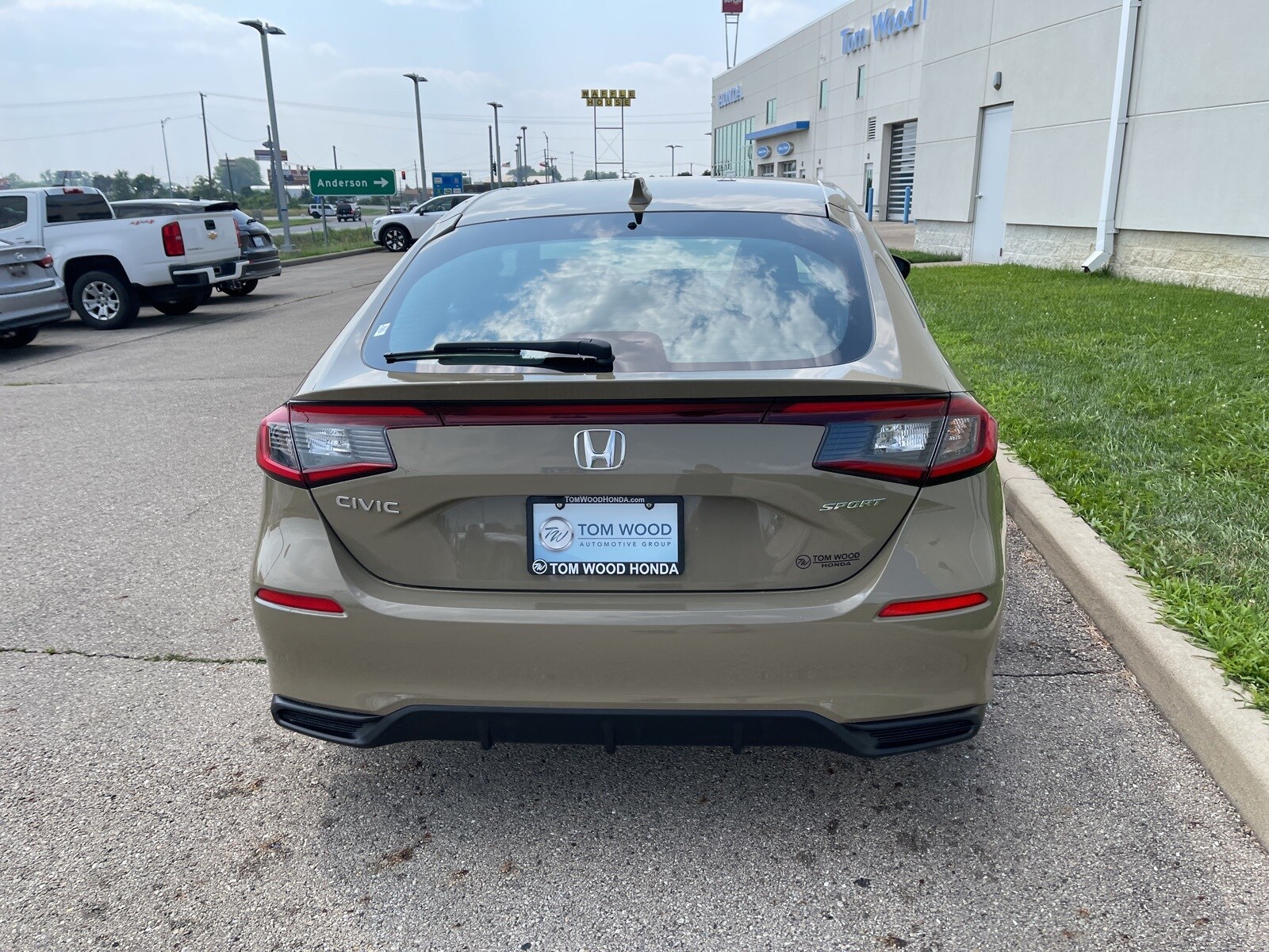 2025 Honda Civic Sport photo 3