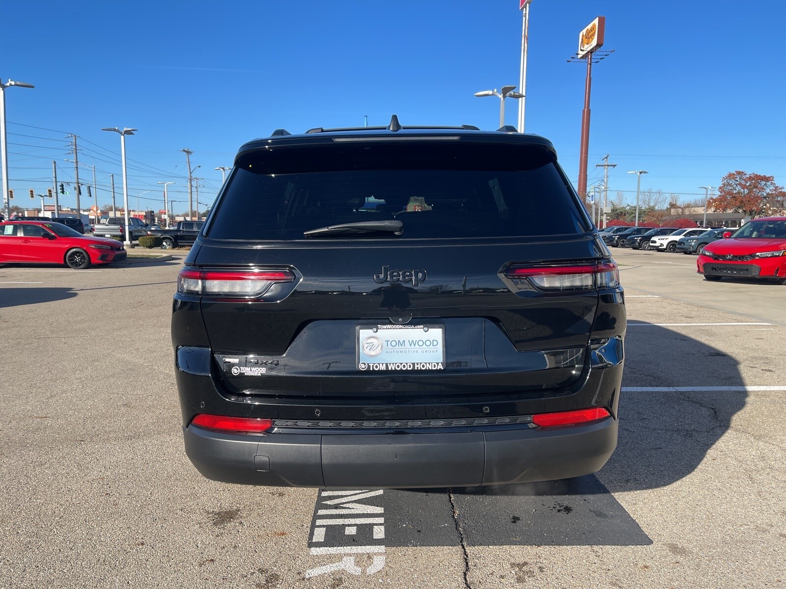 2023 Jeep Grand Cherokee Laredo photo 4