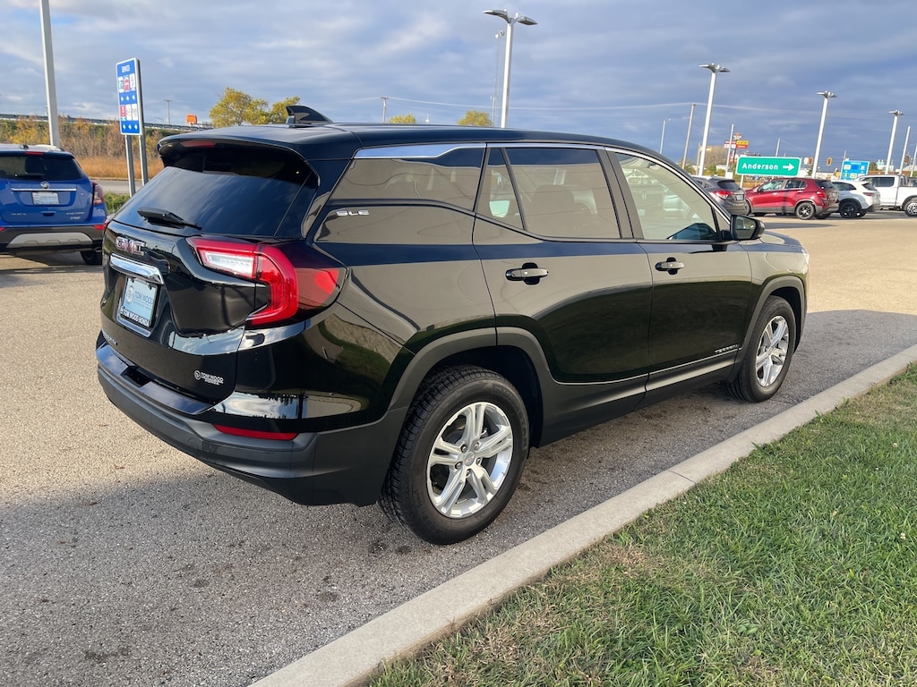 Used 2023 GMC Terrain SLE SUV