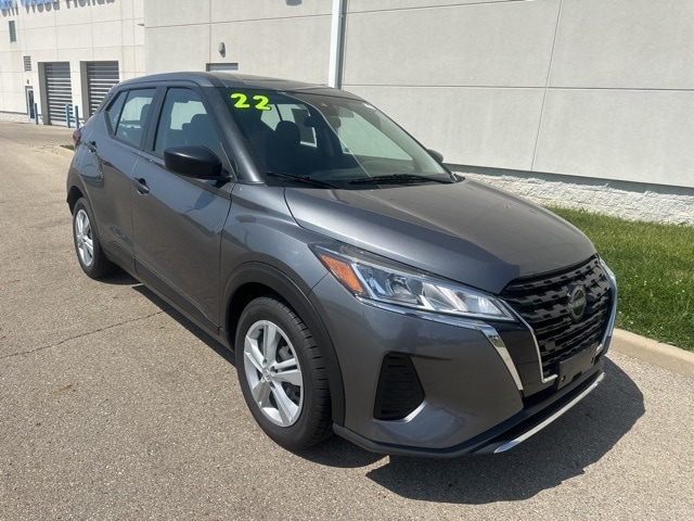 Used 2022 Nissan Kicks S with VIN 3N1CP5BV8NL507112 for sale in Anderson, IN