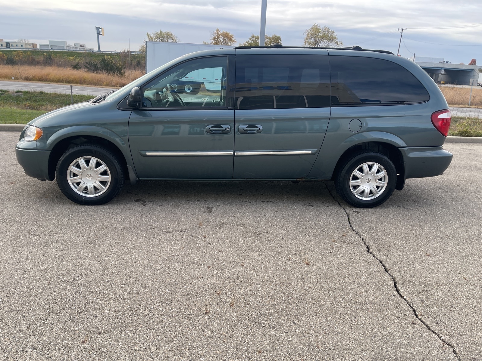 Used 2006 Chrysler Town & Country Touring with VIN 2A4GP54L46R859595 for sale in Anderson, IN