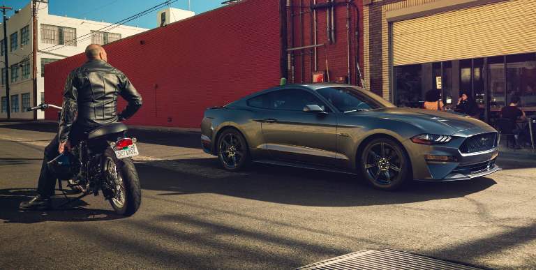 2018-Ford-Mustang-GrayDriving.jpg