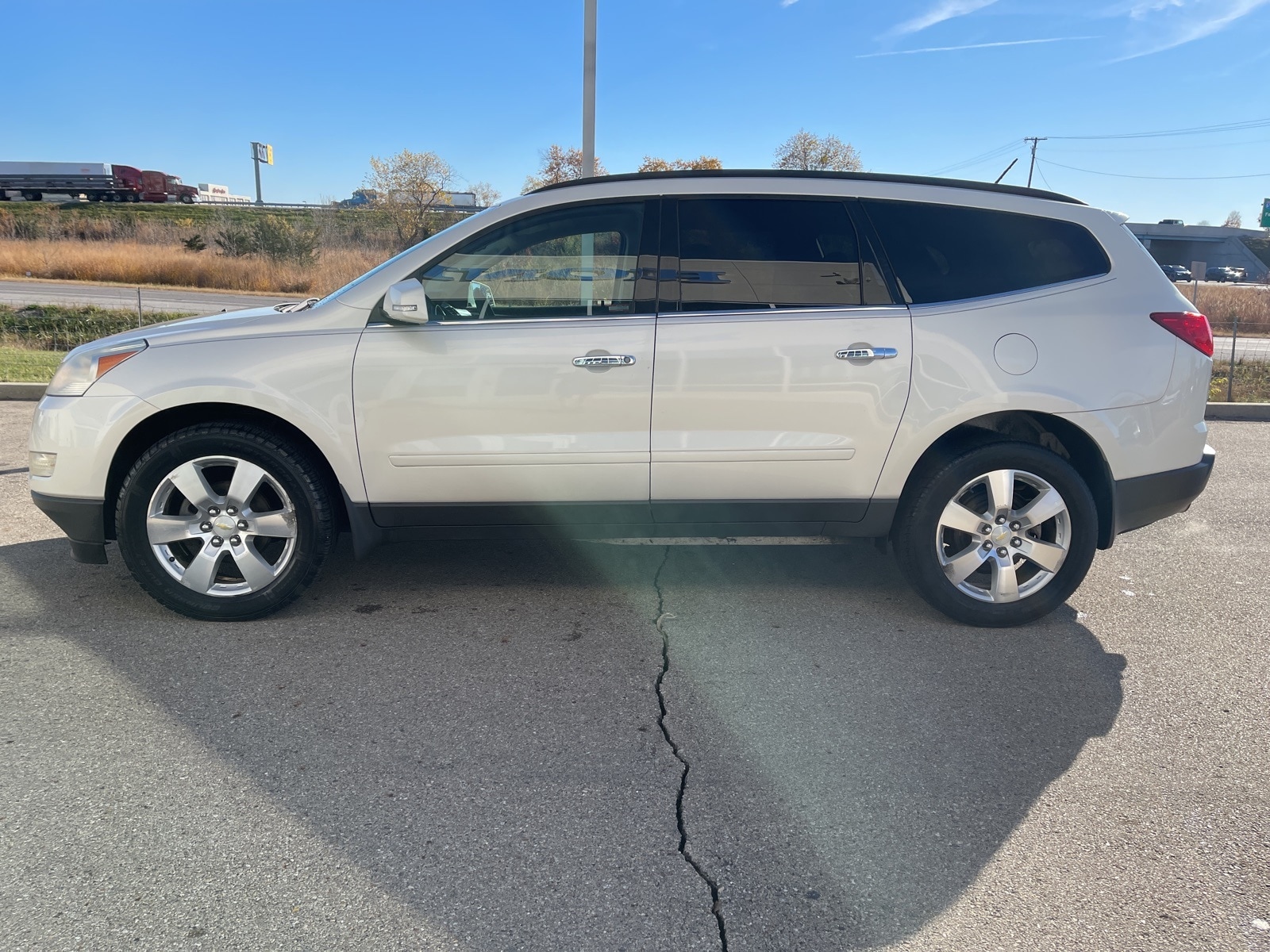 Used 2011 Chevrolet Traverse 1LT with VIN 1GNKRGED8BJ358339 for sale in Anderson, IN