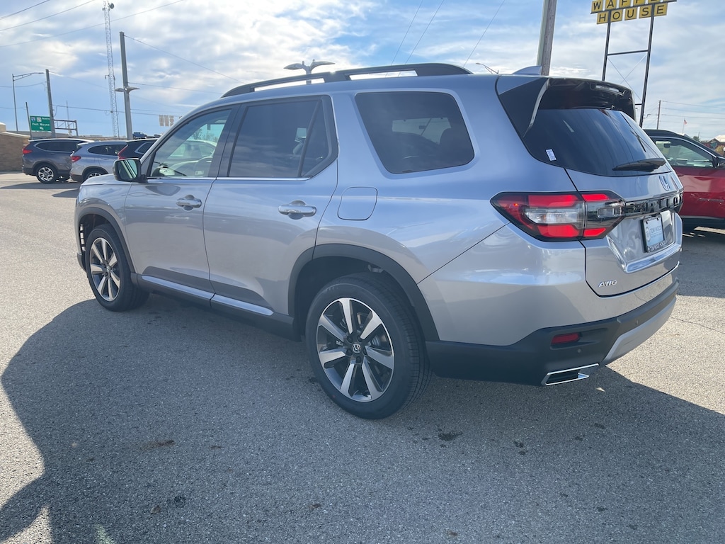 New 2025 Honda Pilot Touring SUV