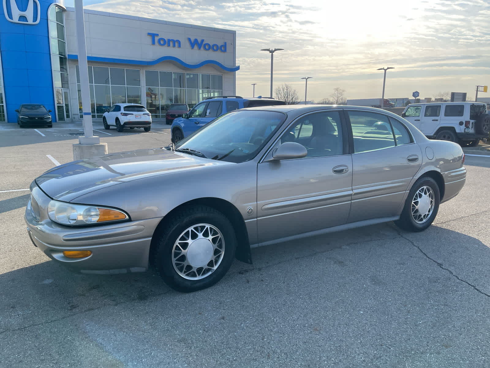 Used 2003 Buick LeSabre Limited with VIN 1G4HR54K23U288081 for sale in Anderson, IN