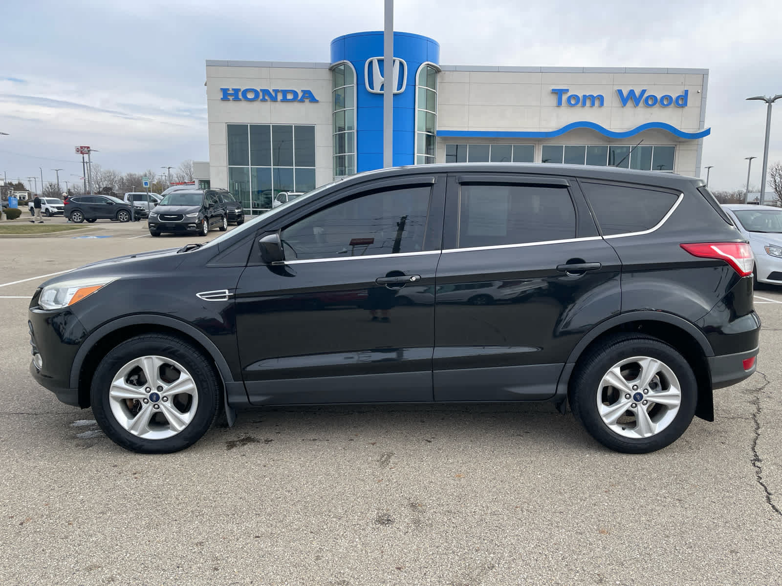 Used 2015 Ford Escape SE with VIN 1FMCU9G93FUA44906 for sale in Anderson, IN