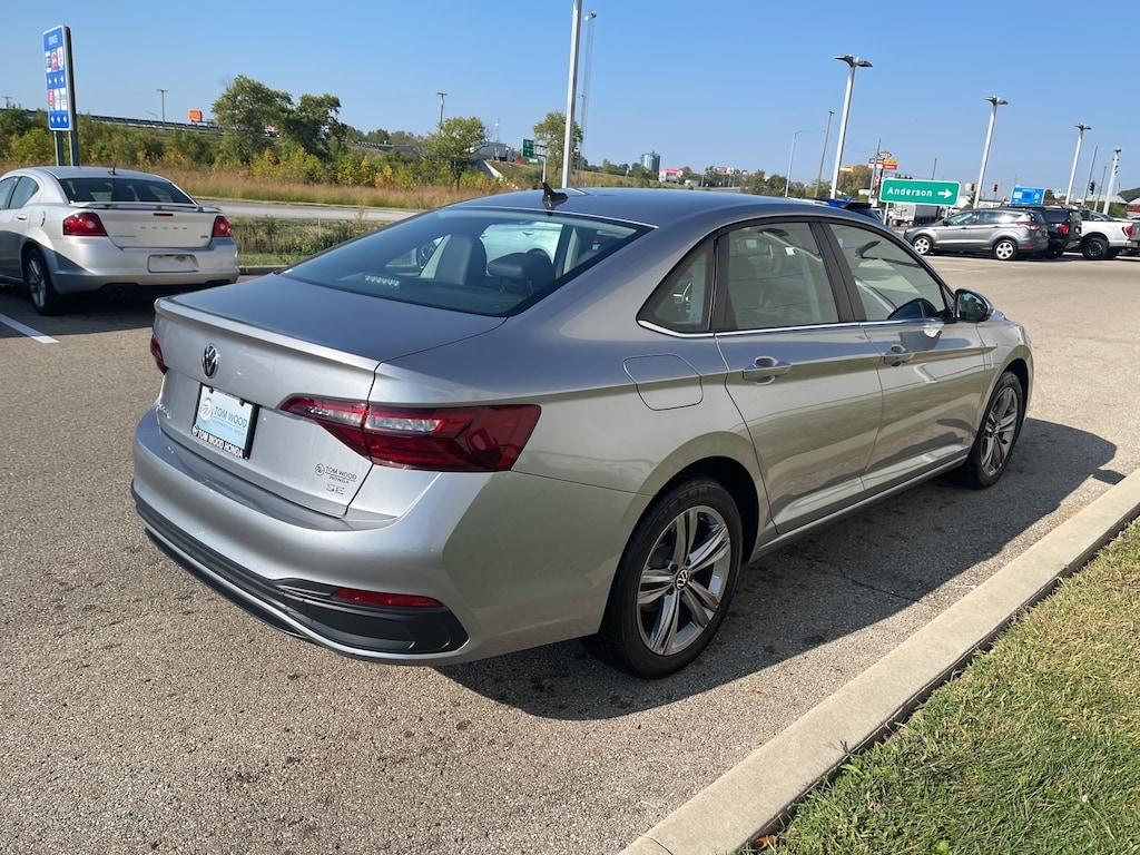 Used 2024 Volkswagen Jetta 1.5T SE Sedan