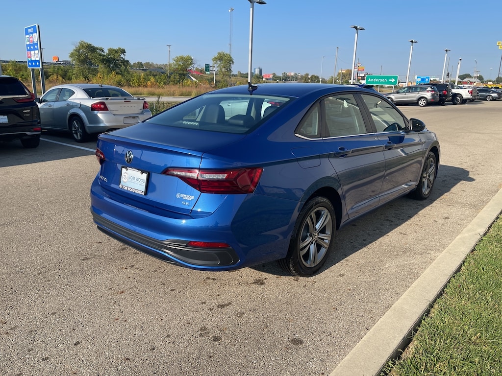 Used 2024 Volkswagen Jetta 1.5T SE Sedan
