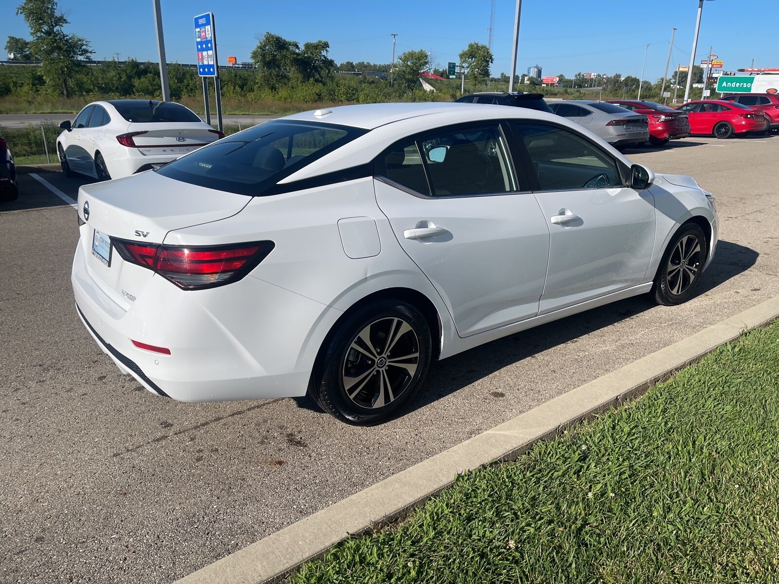 2022 Nissan Sentra SV photo 3