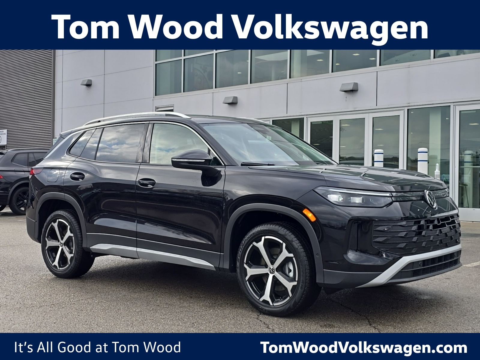 2026 Volkswagen Tiguan SE's photo